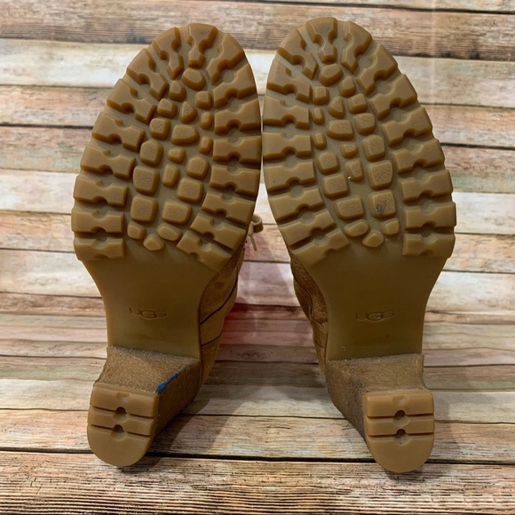 Ugg Frabrice Chestnut Ankle Boots - Picture 9 of 10